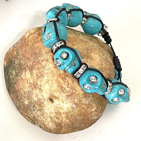 Jewelry - Skull bracelet.